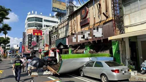 「天降招牌」砸車！屏東女騎士受困　10分鐘救出送醫