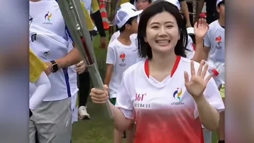 福原愛現身名古屋亞運傳聖火　久違日本公開亮相當最後一棒