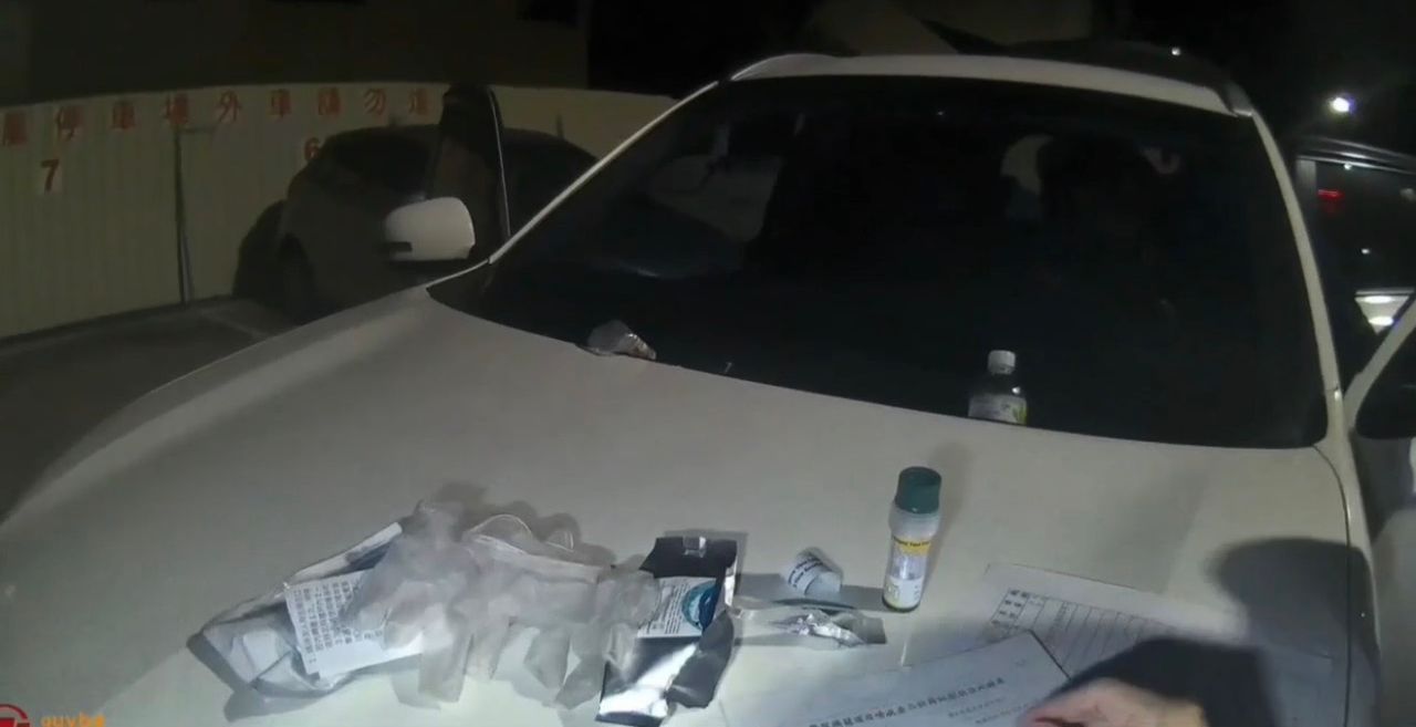 販毒小蜜蜂?男開「運毒車」闖紅燈 警起出多項毒品送辦