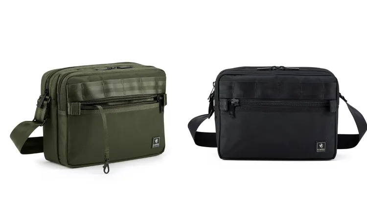 PORTER INTERNATIONAL YOUNGSTER系列雙層斜背包，各4850元。品牌提供