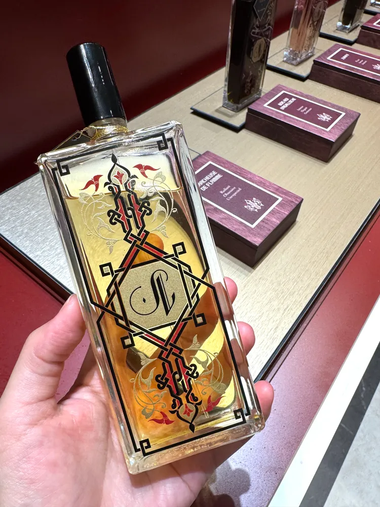 流金時代系列烈焰女郎香精，100ml／1萬1950元。張家玲攝
