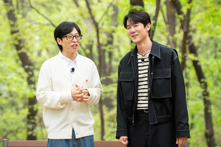劉在錫（左）、柳演錫合作《只要有空，》，目前主持到第5季。翻攝SBS