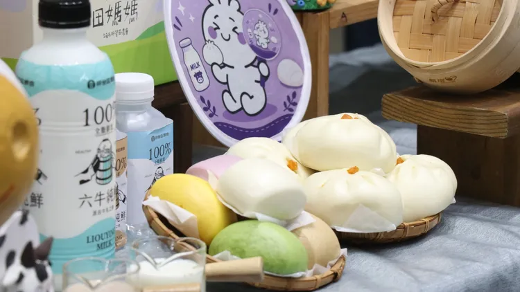 柳營牛奶製作的饅頭、包子口味多樣，年營業額約2000萬元。民眾提供