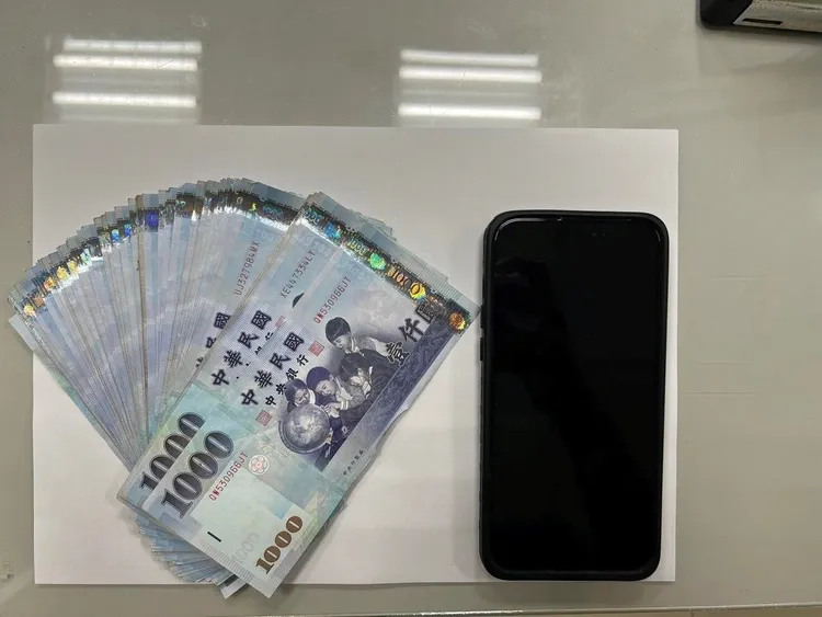 查扣證物。新竹市警局提供