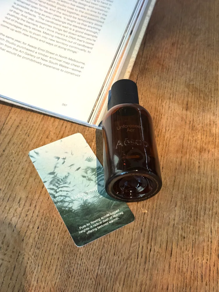 Aesop全新「馥香寓言」系列喚空香水，50ml／6200元、100ml／1萬200元。張家玲攝