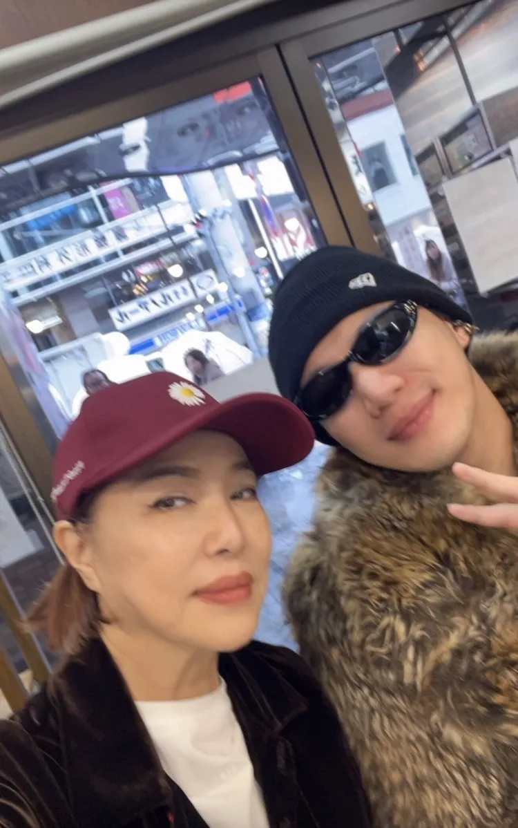 葉璦菱與帥兒ØZI感情深厚。翻攝ØZIIG