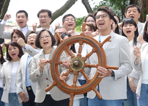 蔡英文合體沈伯洋成「威力超強幫浦」　他揭歷史得票驚人！