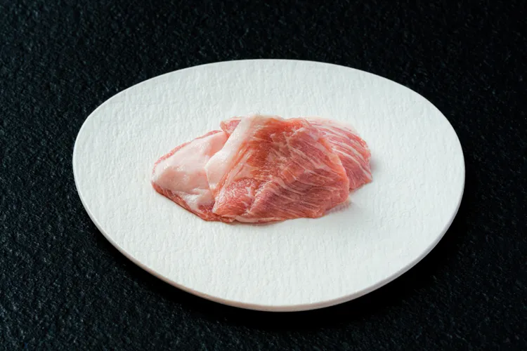 珍稀部位「松阪豬」燒烤後口感脆彈，帶有迷人肉香。開展餐飲集團提供