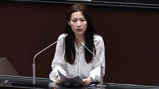 沈伯洋否認反對放假　徐巧芯打臉：你為什麼這麼愛說謊？