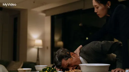 蔡亘晏太失控對「尪」怒潑酸辣湯！豆干插耳朵