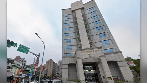 北市民宅起火竟遭「警員」偷錢　屋主調閱監視器傻眼