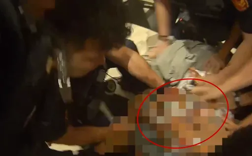兒子不扶醉女友惹怒老爸！KTV電梯父子爆氣互毆　10警力壓制送醫