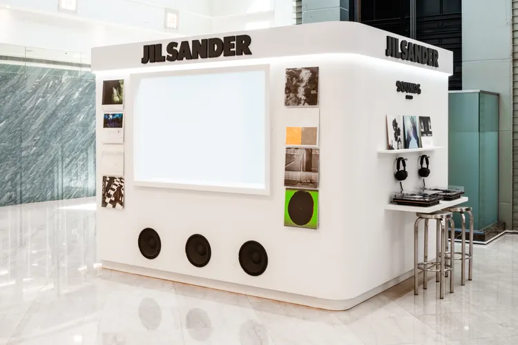 期間限定MUSIC KIOSK CAFÉ唯一座純白黑膠咖啡亭。品牌提供