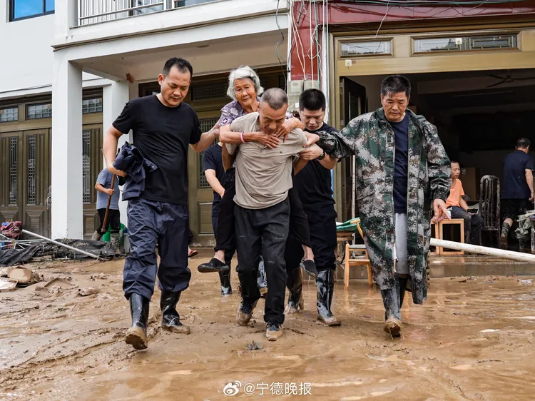 福建多地淹水。翻攝微博