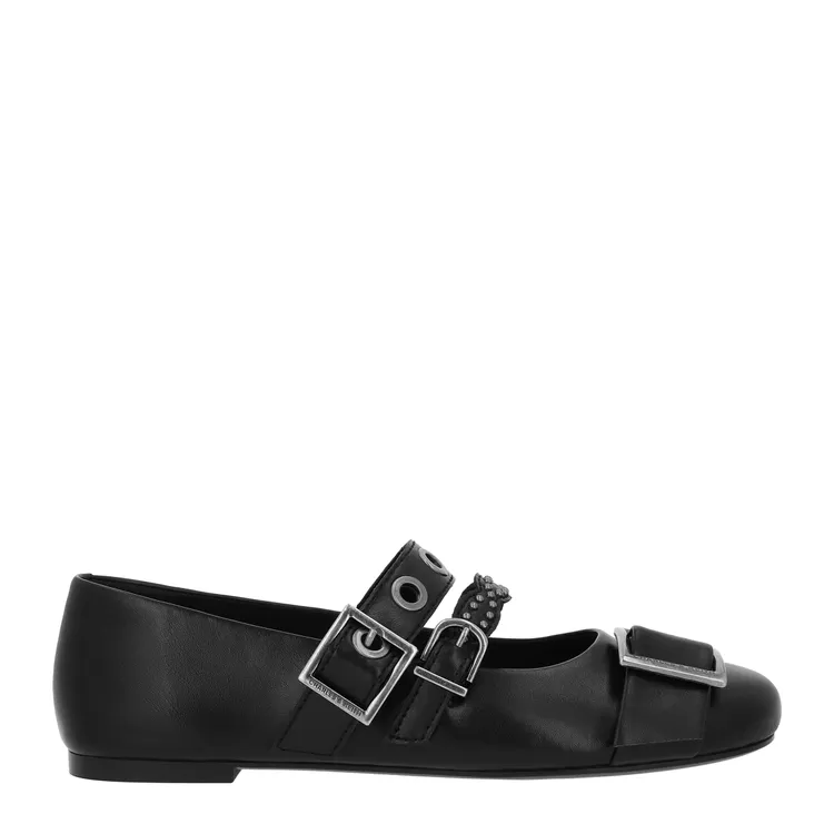 CHARLES & KEITH Aether鉚釘瑪莉珍鞋，2190元。品牌提供