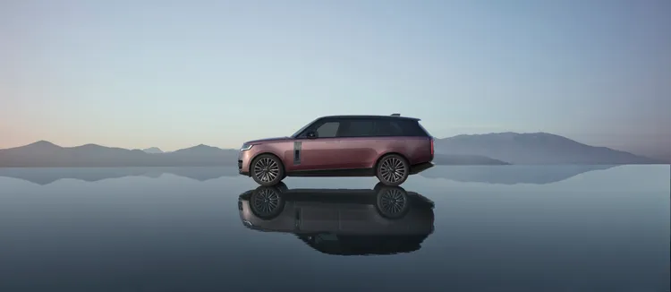 Range Rover Electric搭載雙永磁同步電動馬達，最大馬力550PS、峰值扭力850Nm，0至100km/h加速僅需4.5秒。原廠照片