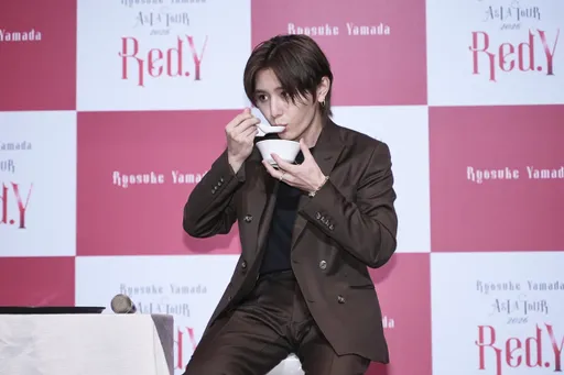 山田涼介早餐品嘗鹹豆漿讚「好ㄘ」！悠遊卡講成「醬醬卡」害羞道歉