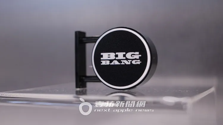 琴鍵迷你磁吸燈箱造型可愛。彭欣偉攝