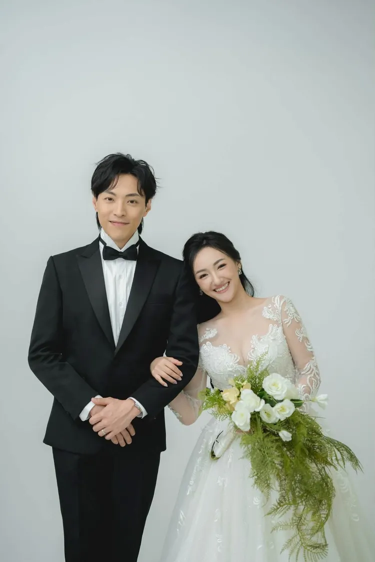 王上豪婚紗照。三立提供