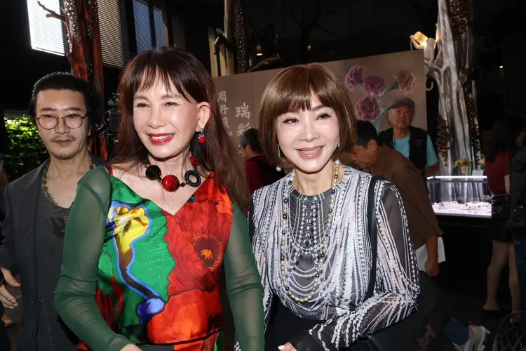 陳美鳳和周丹薇先前一起做秀。彭欣偉攝