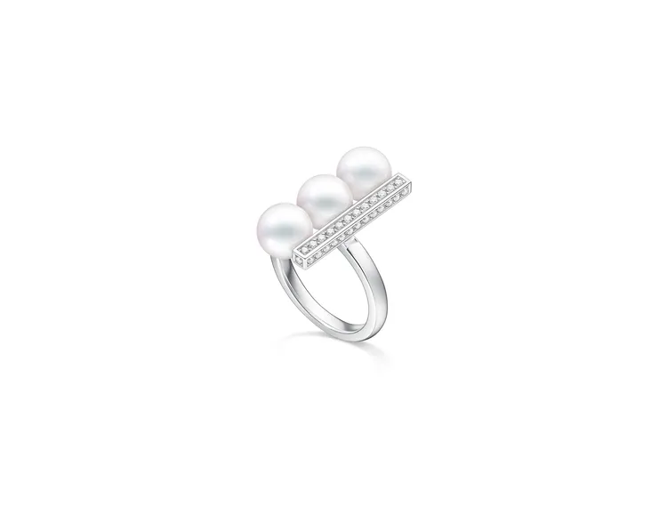 TASAKI balance plus neo diamonds pave 阿古屋珍珠 & 18K白金鑲鑽戒指，20萬元。品牌提供