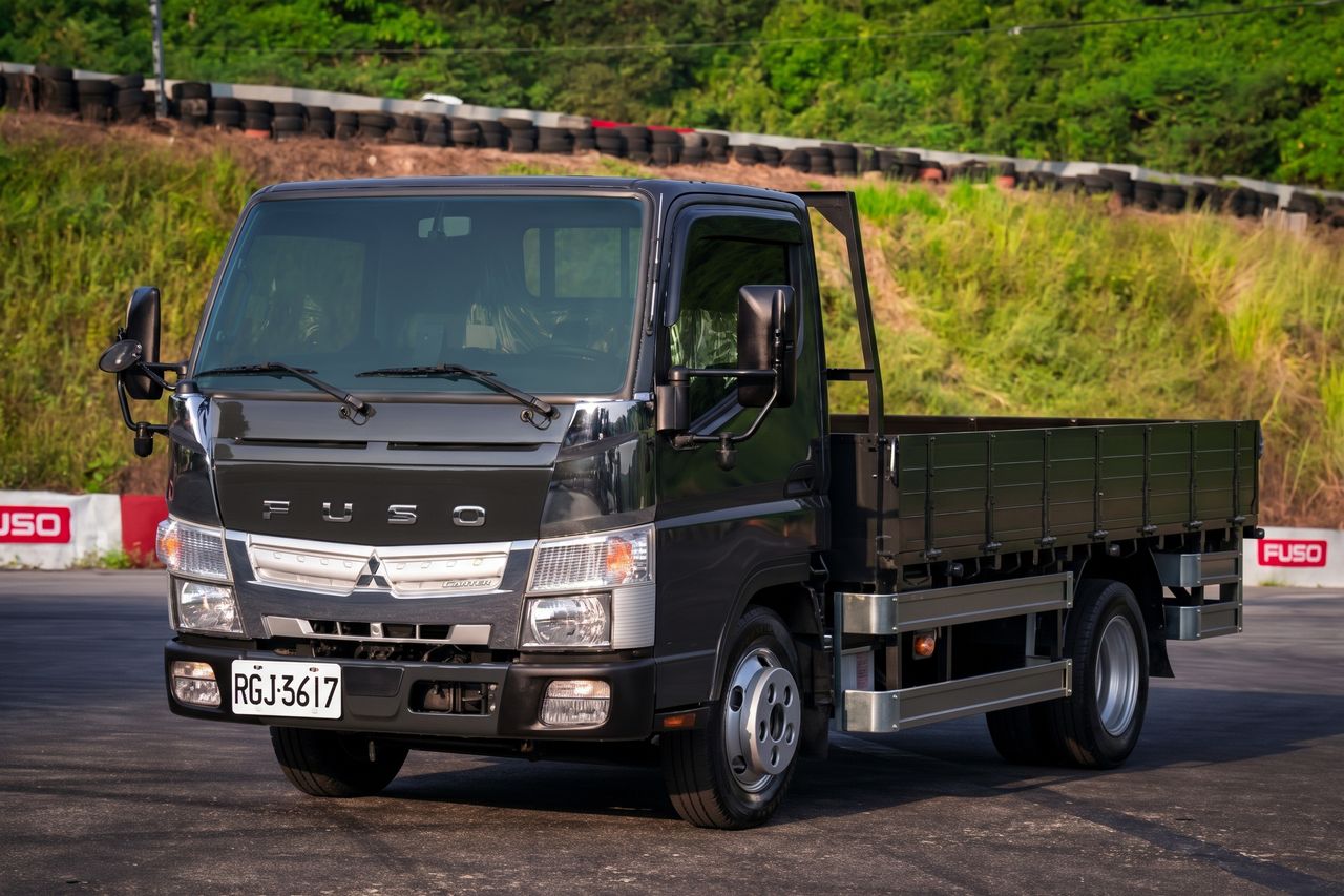 FUSO商用車安全升級 Canter、Fighter新增盲區警示系統
