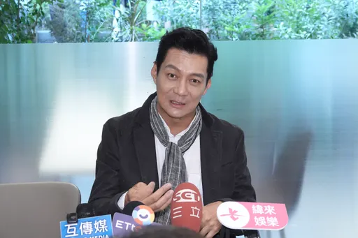 聶雲拌麵事業旺　經紀公司簽下錦榮