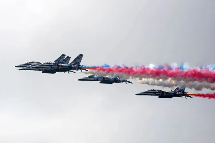 雷虎特技小組。軍聞社