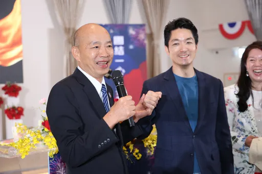 蔣萬安額頭黑是被抹黑？韓國瑜笑虧「過幾天我也會變黑」