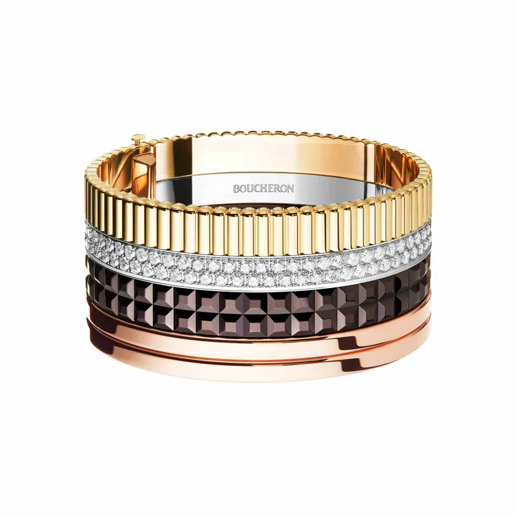 Boucheron高級珠寶系列Quatre Classique手鐲，白金、黃金和玫瑰金750材質、棕色PVD
鑲嵌鑽石，464萬元。品牌提供

