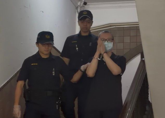 台大狼醫鄭文芳下藥性侵女業務 押解高院身影曝