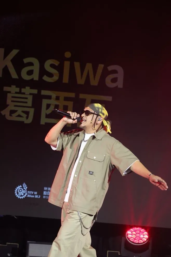 Kasiwa葛西瓦壓軸登場，帶領全場高歌共舞。原文會提供