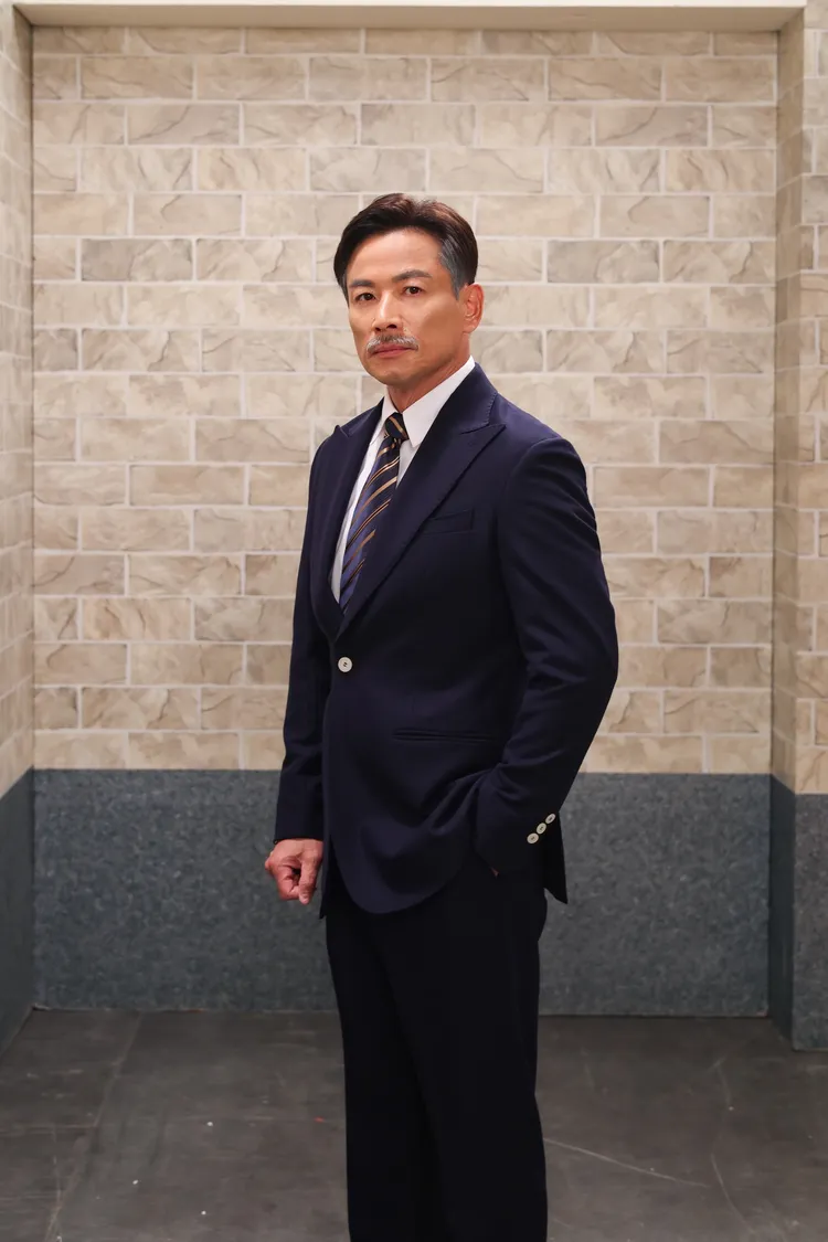 江宏恩自嘲老新人。民視提供