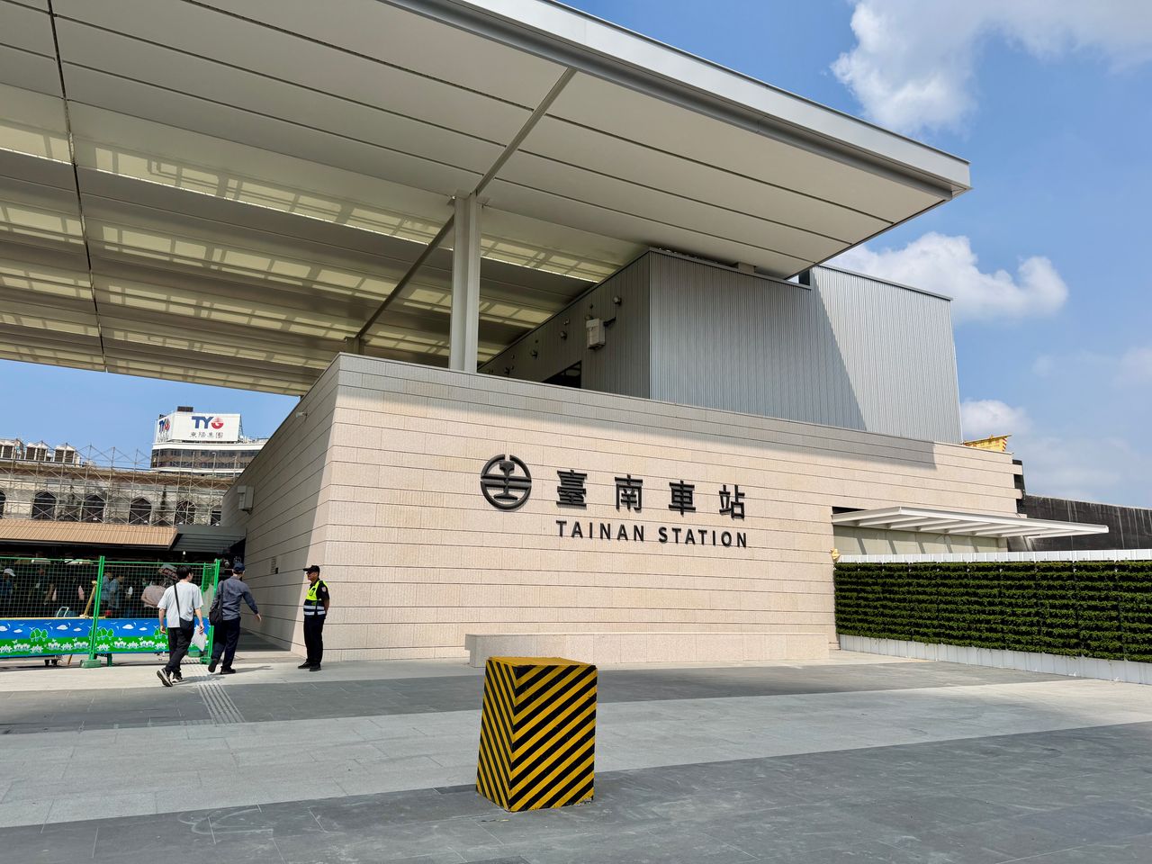 新台南車站今啟用!台鐵商場20品牌進駐 增設南台南、林森站