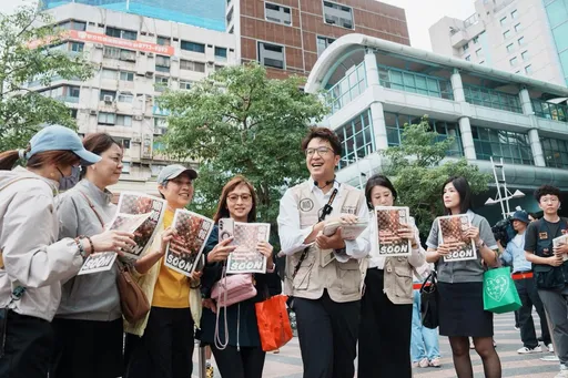 沈伯洋發「順報」重溫通勤記憶！喊話蔣萬安「歡迎首場辯論就來談毒品議題」