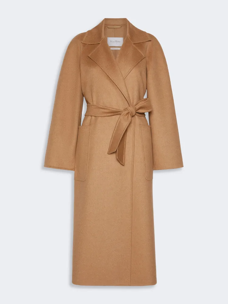 Max Mara Ready駱駝毛大衣，18萬2100元。品牌提供