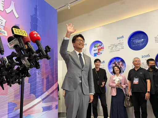 蔣萬安拿卓榮泰、蘇巧慧酸沈伯洋　沈無奈回：我長得像蘇巧慧嗎？