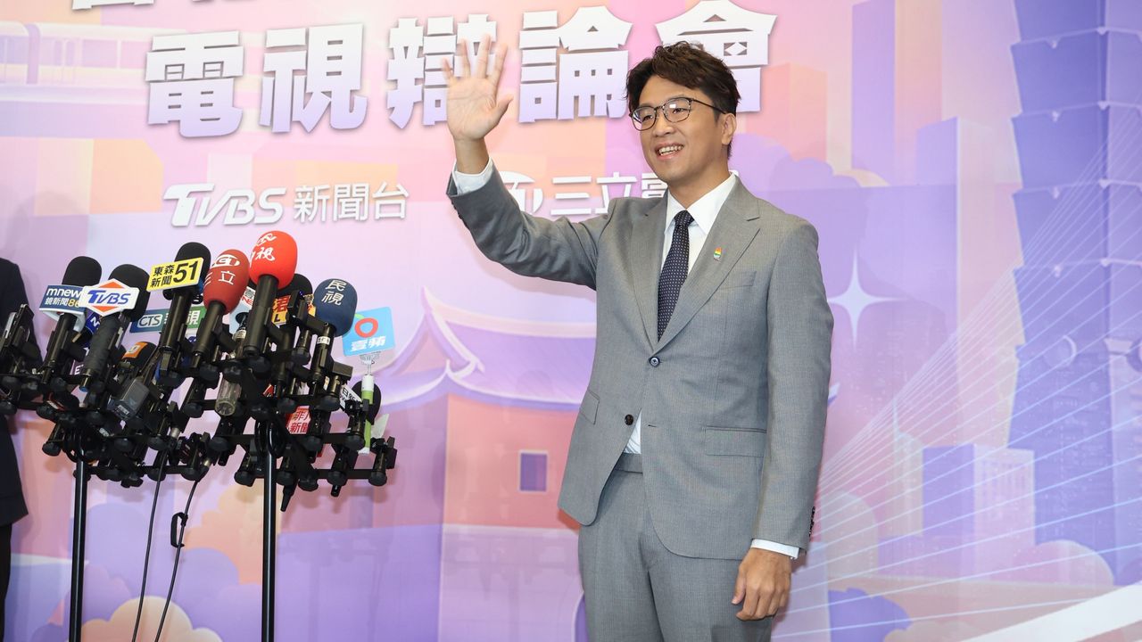 沈伯洋當場要第二場辯論 羅智強爆料沒進度因為「他」發話