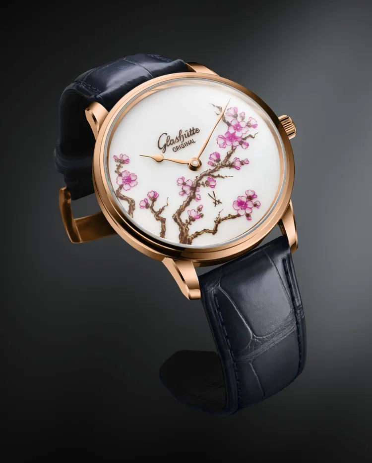 格拉蘇蒂原創Senator Meissen「櫻花」腕錶。品牌提供