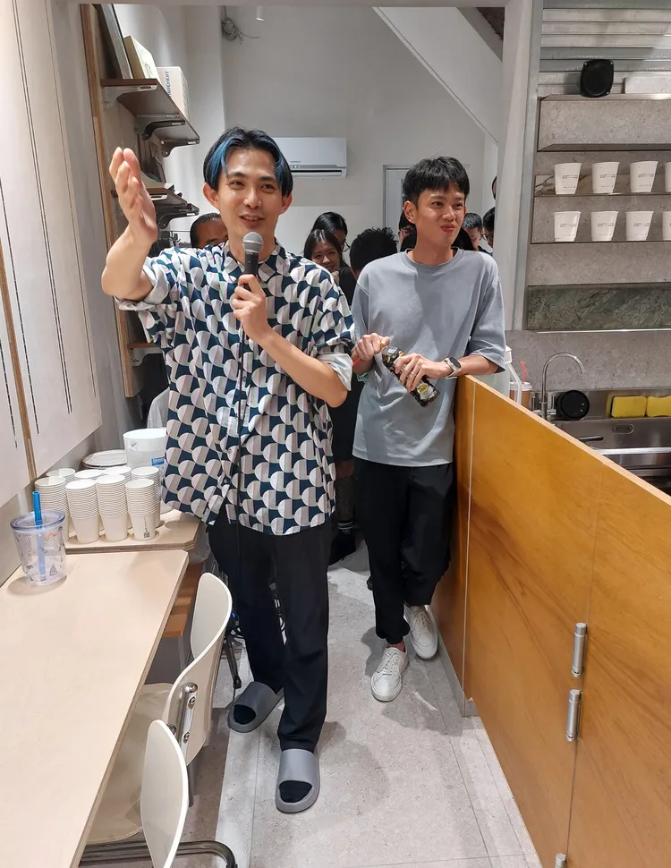 張凱翔在高中同學與學弟的協助下，淺動錄音室在2026年8月開幕。凃建豐攝
