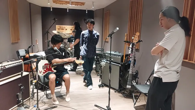 Live Room提供樂團排練。凃建豐攝