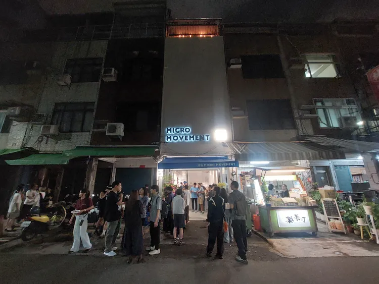 淺動錄音室落腳高雄市南華市場巷內。凃建豐攝