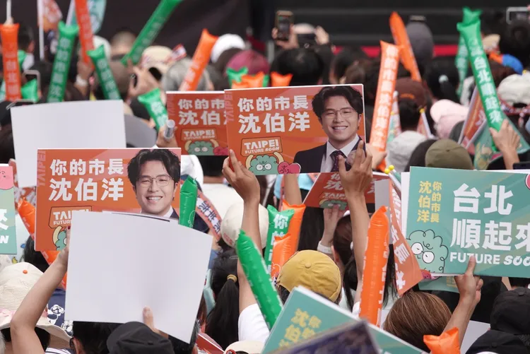 大會宣布現場超過10萬人聚集。莊宗達攝
