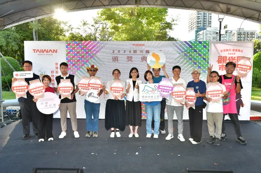 觀光圈市集4天吸引數萬人！200攤台灣好物熱銷　台馬來回機票幸運得主出爐
