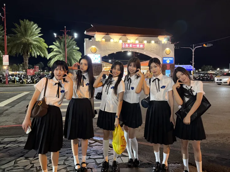 AtHeart由BOME（左起）、NAHYUN、KATELYN、MICHI、ARIN、SEOHYEON組成。TITAN CONTENT提供
