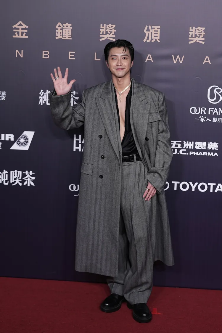 江宏傑穿Ferragamo搭配DAMIANI珠寶，獲得紅毯第一帥。攝影中心攝
