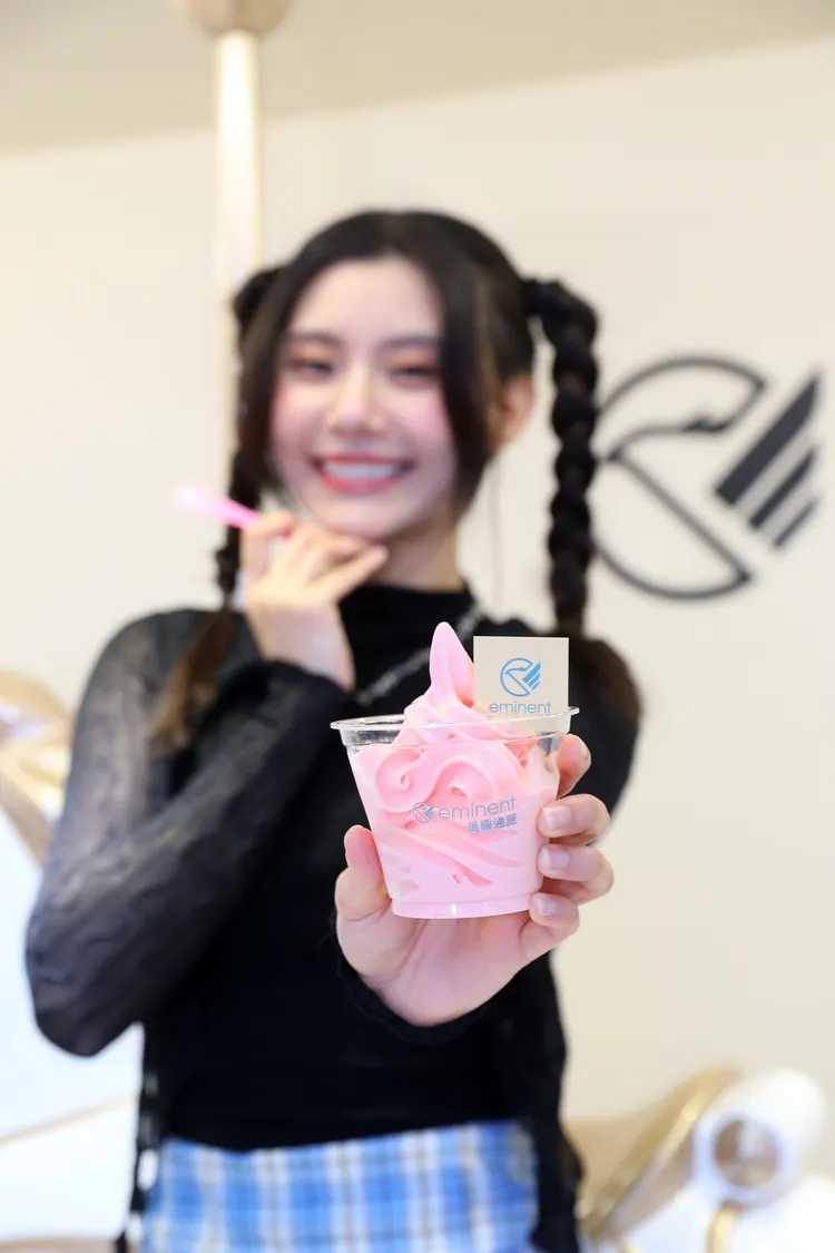 週末來快閃店完成任務還能免費吃霜淇淋。品牌提供