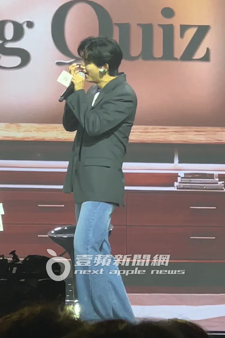 玉澤演「牙齒演奏」生日快樂歌，只在台北看得到。讀者提供