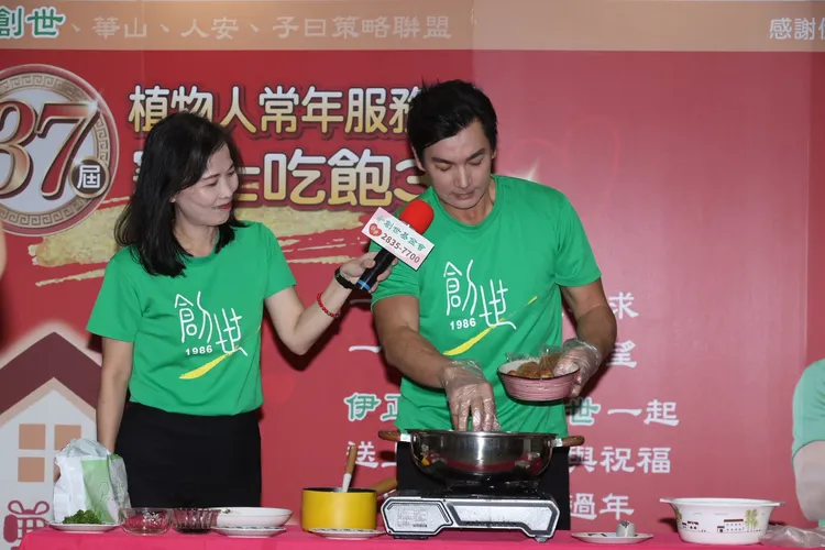 伊正煮獅子頭。攝影中心攝