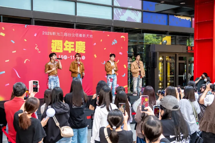 男團AcQUA 源少年週年慶造勢活動。新光三越提供